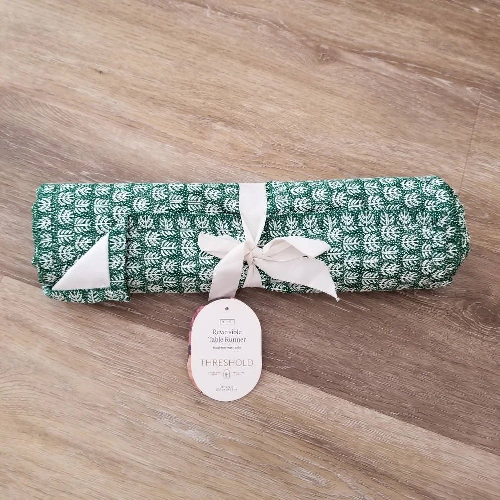 NWT Threshold Christmas Green White Reversible Table Runner